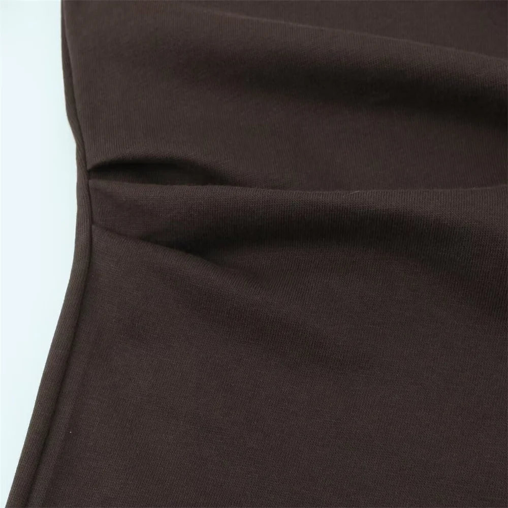 BM&MD&ZA Camiseta feminina bege de manga comprida com ombro de fora, design assimétrico franzido para uso elegante e confortável
