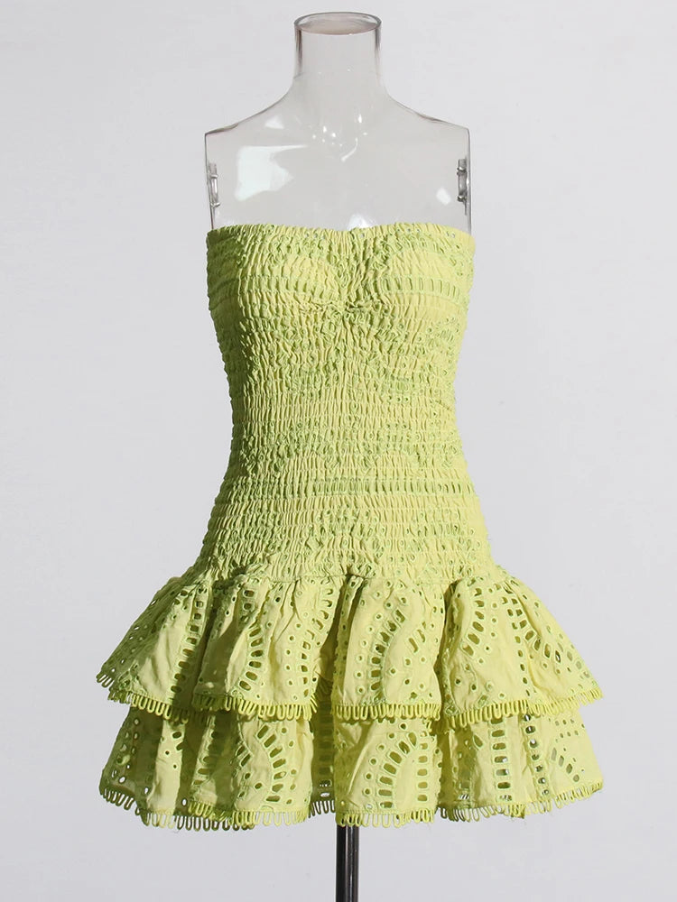 Twotwinstyle retalhos dobras vestidos casuais para mulheres sem alças sem mangas cintura alta oco para fora elegante vestido de emagrecimento feminino